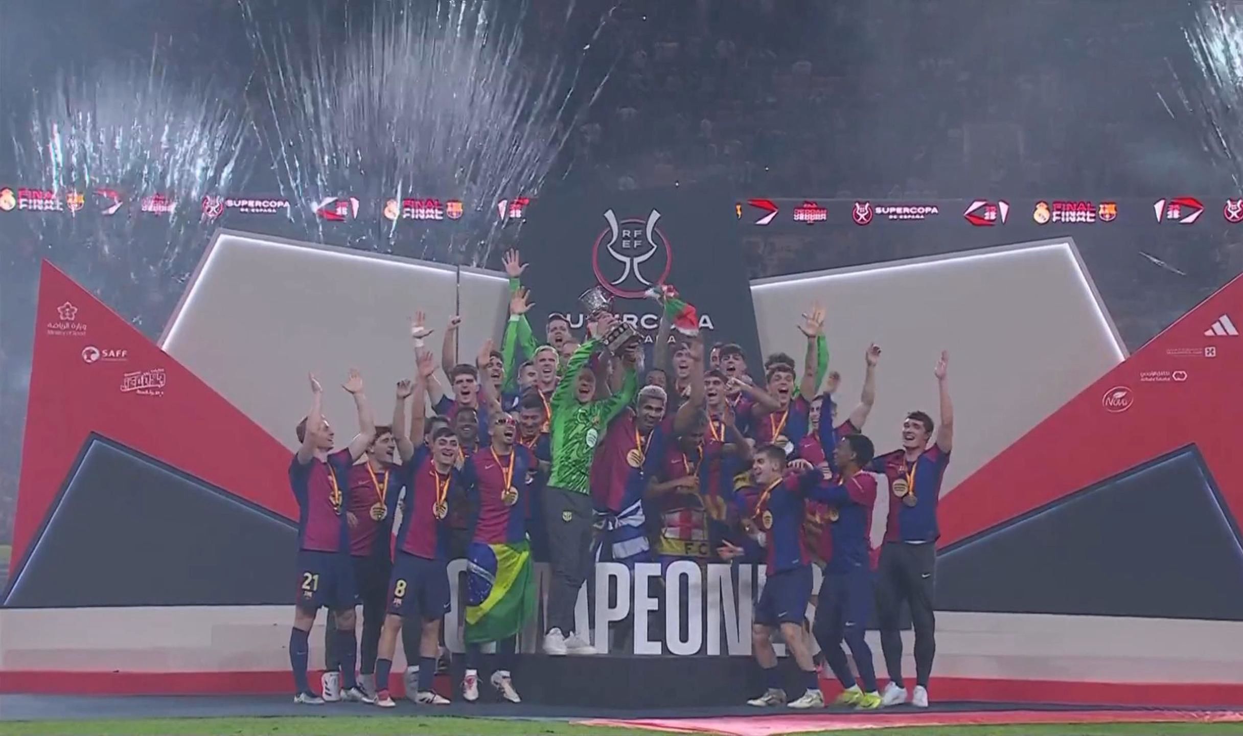 混团世界杯！韩国0-8惨败，王楚钦暴抽穿越，曼昱零封，莎莎轮休