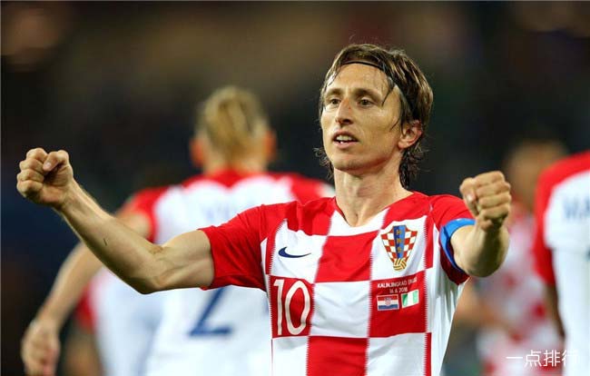 足球国足伤病名单更新，两人基本无缘