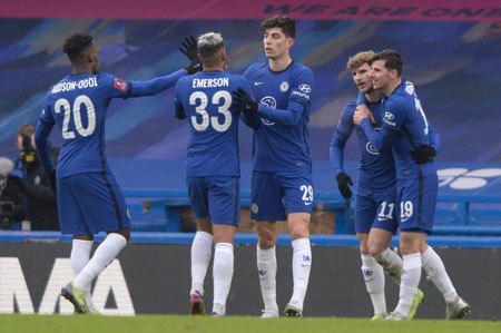 跟队：国米正在关注铃木彩艳、维卡里奥等多位门将