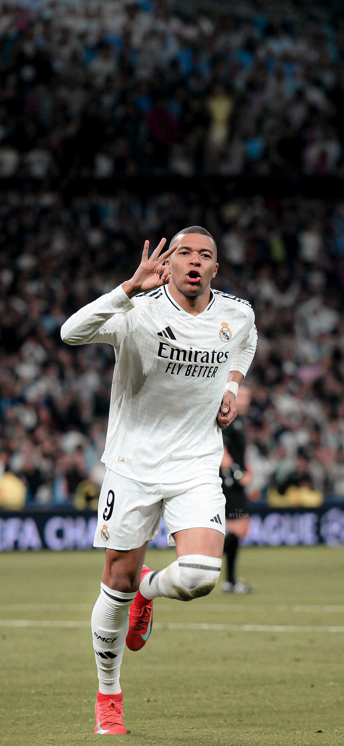 面对韩国梅开二度制胜，拜合拉木荣获本届熊猫杯赛事MVP