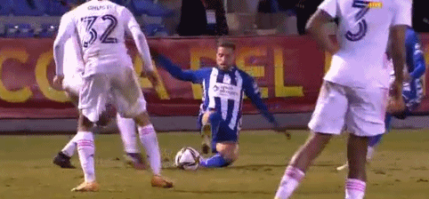 日职乙半场：神代庆人、村上悠绯破门，爱媛1-1熊本