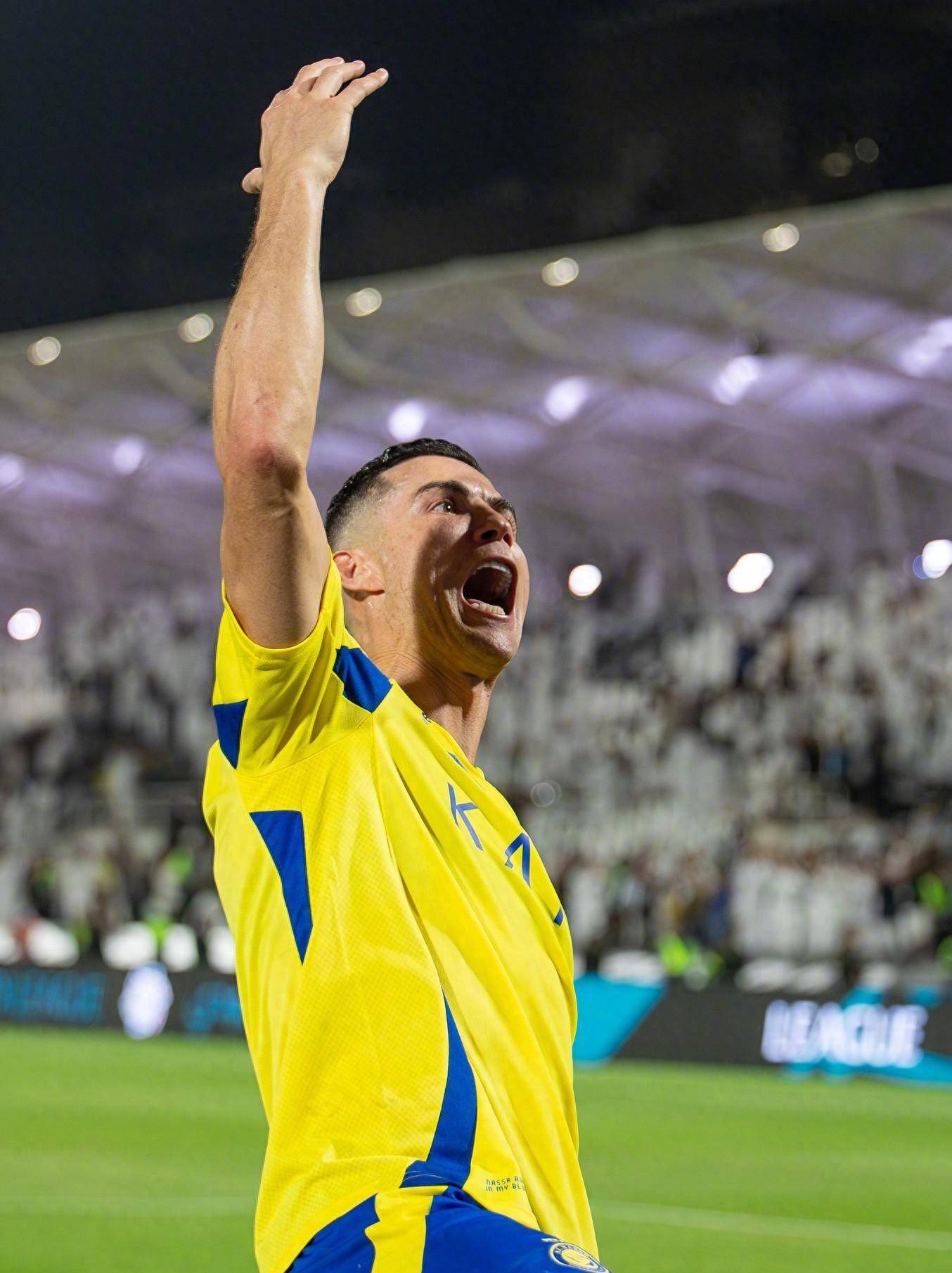 记者：黄潜有意德温特，但不愿意满足热那亚2500万欧的要价