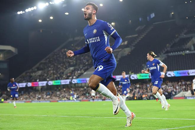 劳塔罗对阵尼科·帕兹：国际米兰与科莫，圣西罗上演争夺欧洲之路的巅峰对决